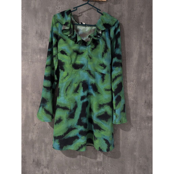 Topshop Tops - Women's Topshop Green & Black Tie dye Dress Size US 6